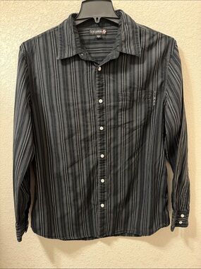 Men's Black & Gray Vertical-Stripe Button-Down Shirt